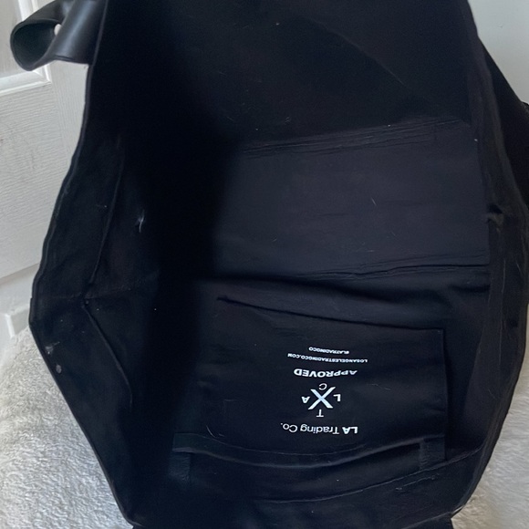 LA Trading Co large tote EUC - Picture 6 of 6